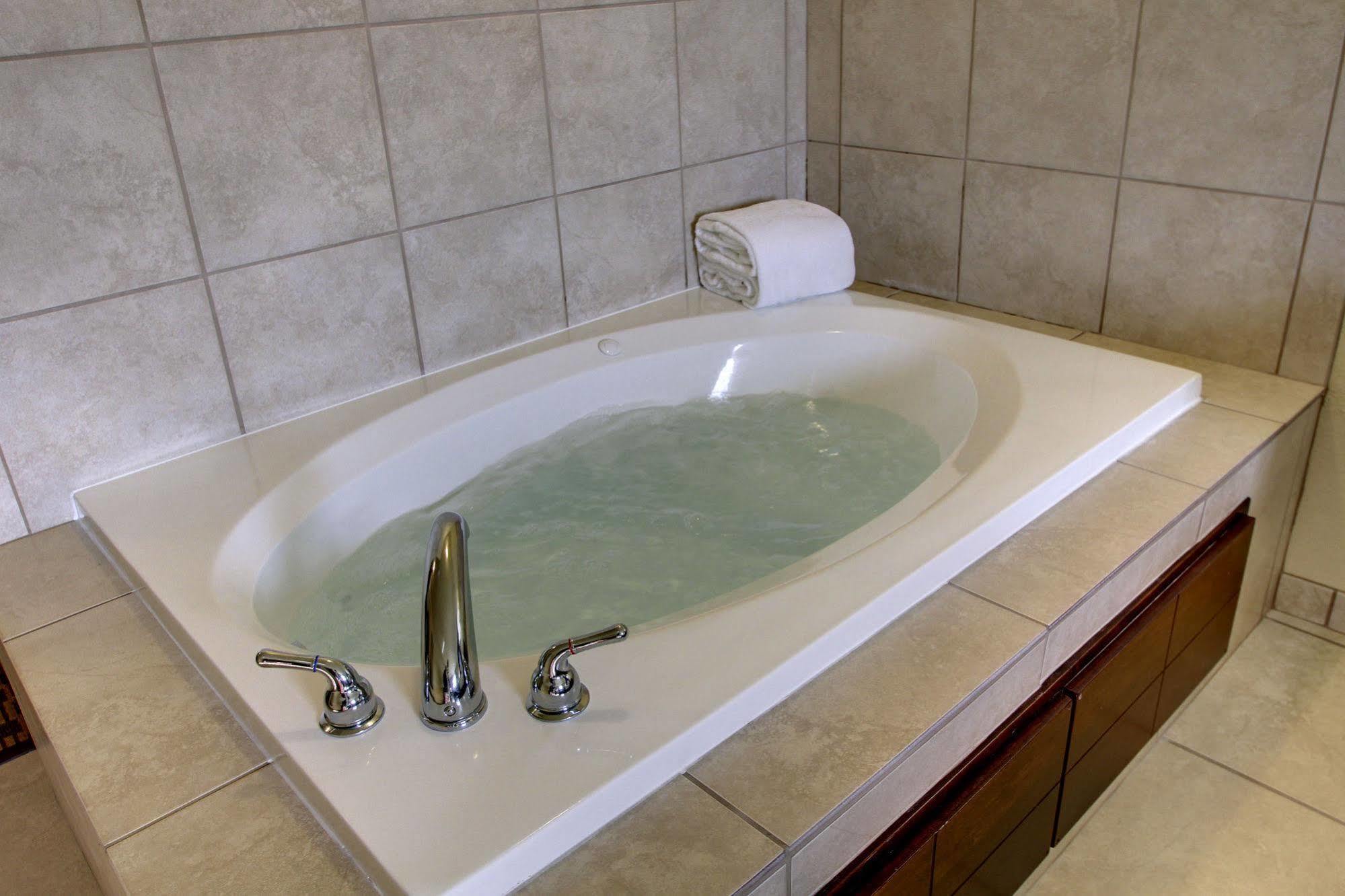 Cobblestone Inn&Suites - Hartington Extérieur photo