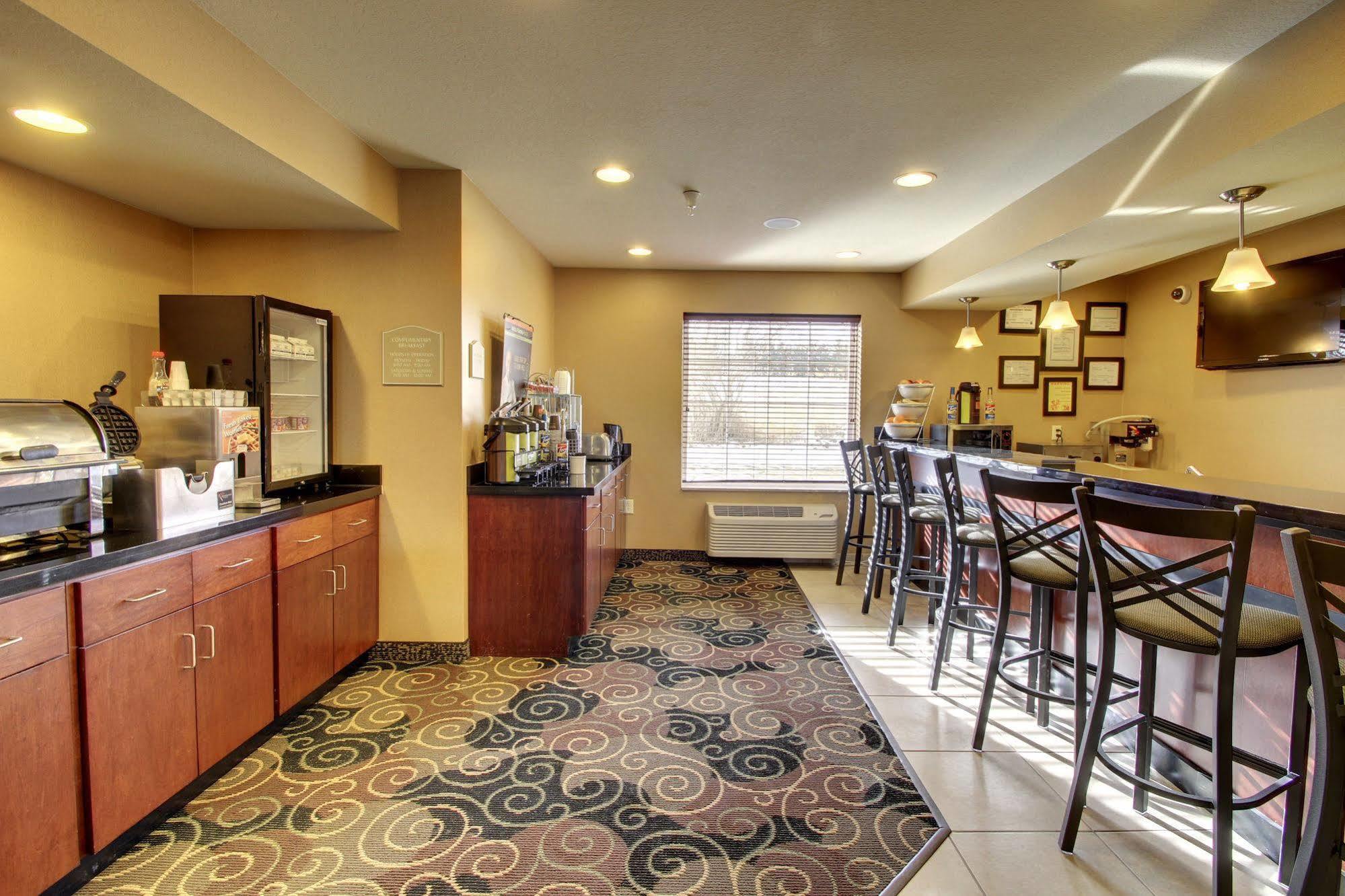 Cobblestone Inn&Suites - Hartington Extérieur photo